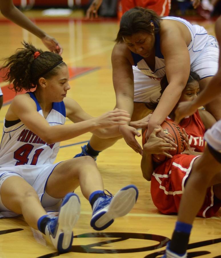 Photos: Varstiy Girls Basketball vs SGP