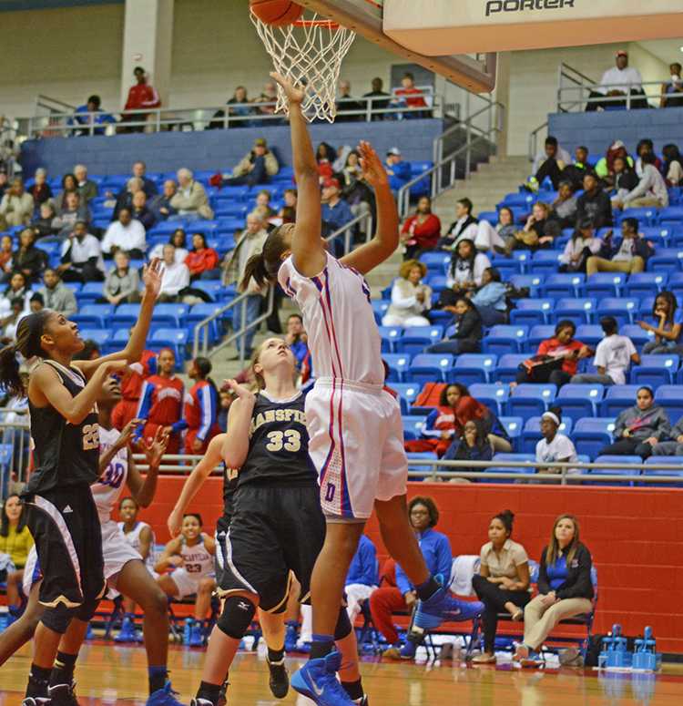 The Pantherettes are coming off of a strong win against Mansfield to face DeSoto away Friday night. This will be a matchup between two district powerhouses. (Olivia Davila Photo)