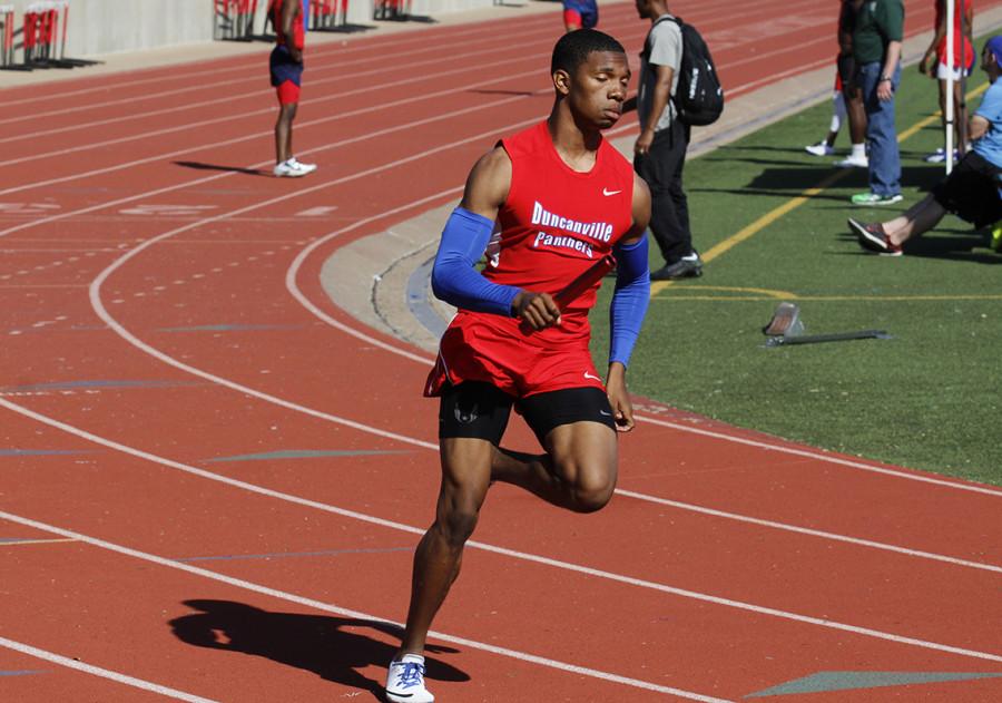 Varsity tracks competes in Bob Albert meet