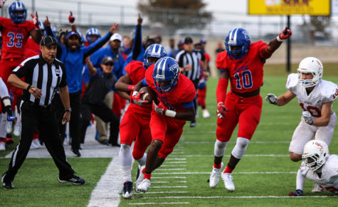 The Panthers picked up a fumble that set up their final score securing them a spot in the Regional Finals game against Allen. (Jose Sanchez Photo)