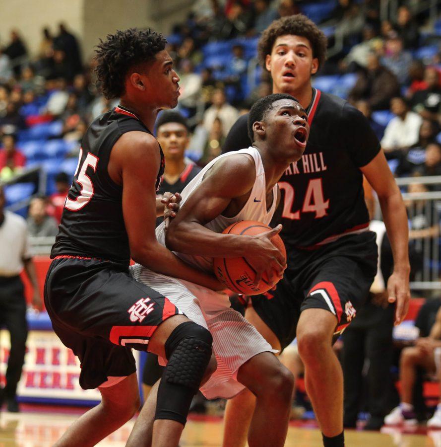 Varsity Basketball boys lost against Cedar Hill