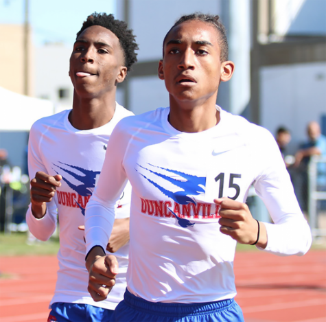 Junior Isaiah Price runs his race at the Bob Alpert track meet during last year's track meet. (Karen Gaytan photo)