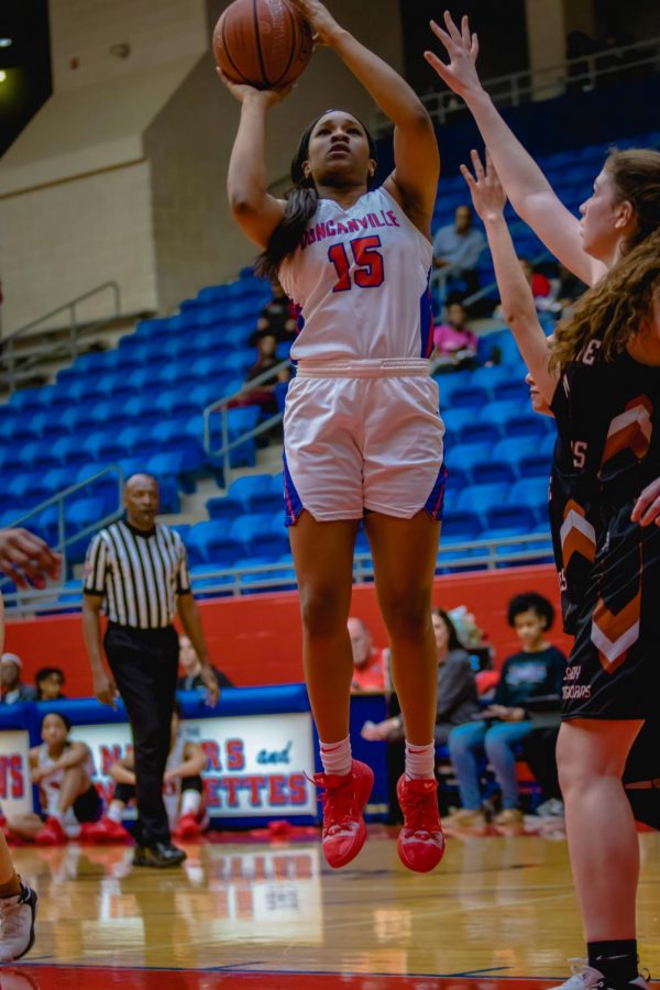 Basketball Girls In Action!