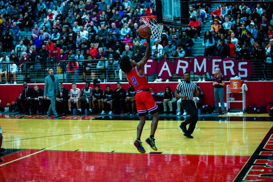 Ja'Bryant Hill goes up for the layup.