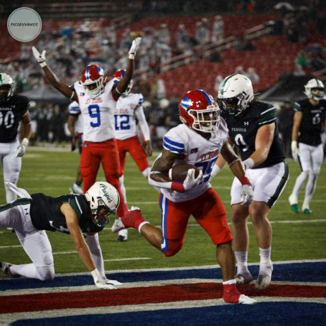 Caden Durham (29) scores a touchdown in the second quarter vs Prosper in the UIL state semi final at SMU.